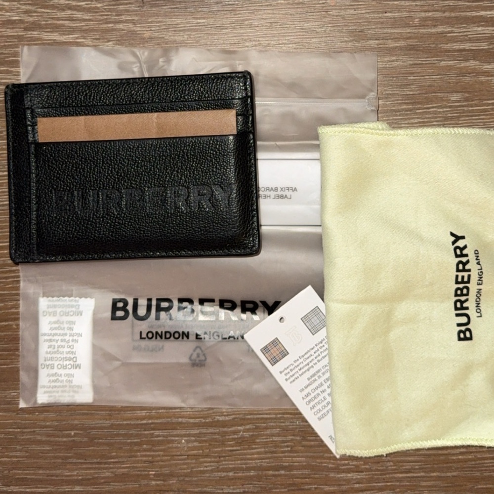 Burberry Black Cardholder